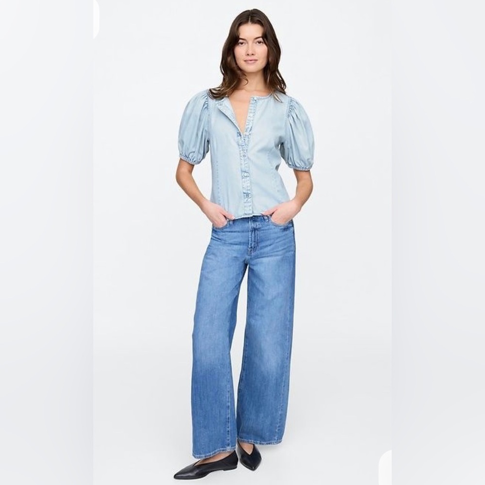 NWT Denim Puff 3/4 Sleeve Top